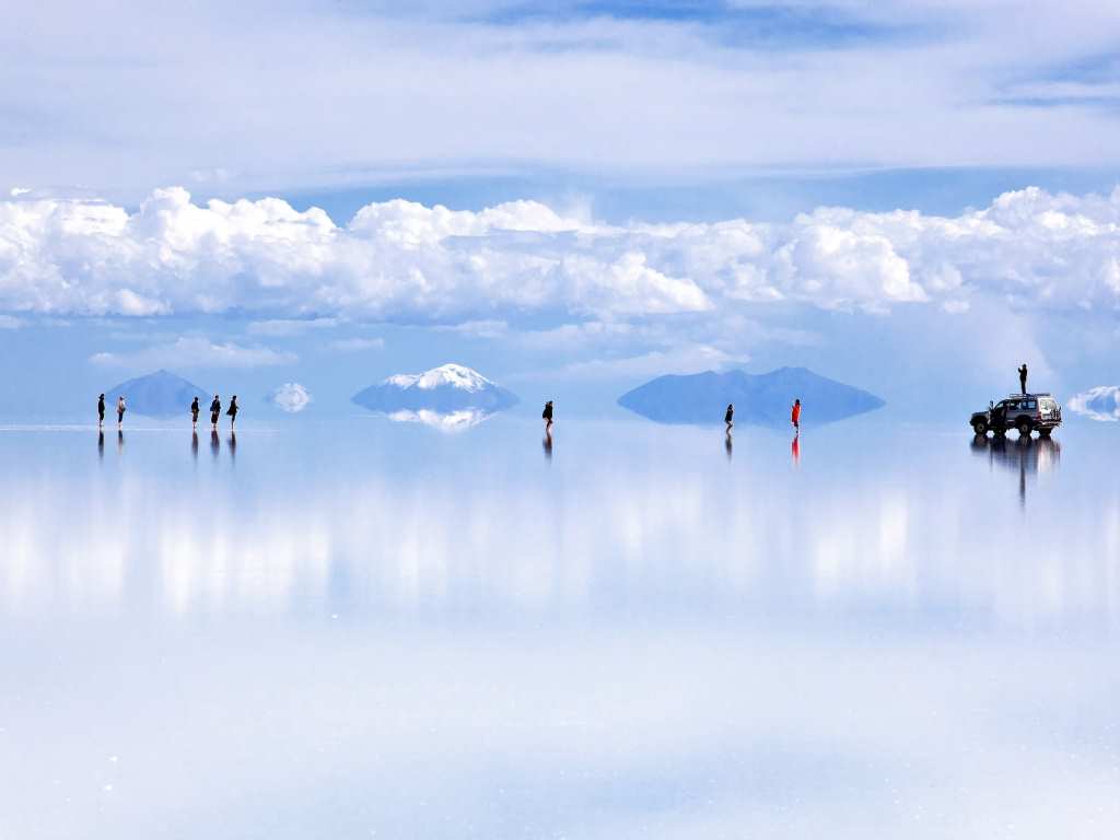 What is the best month to visit Salar de Uyuni