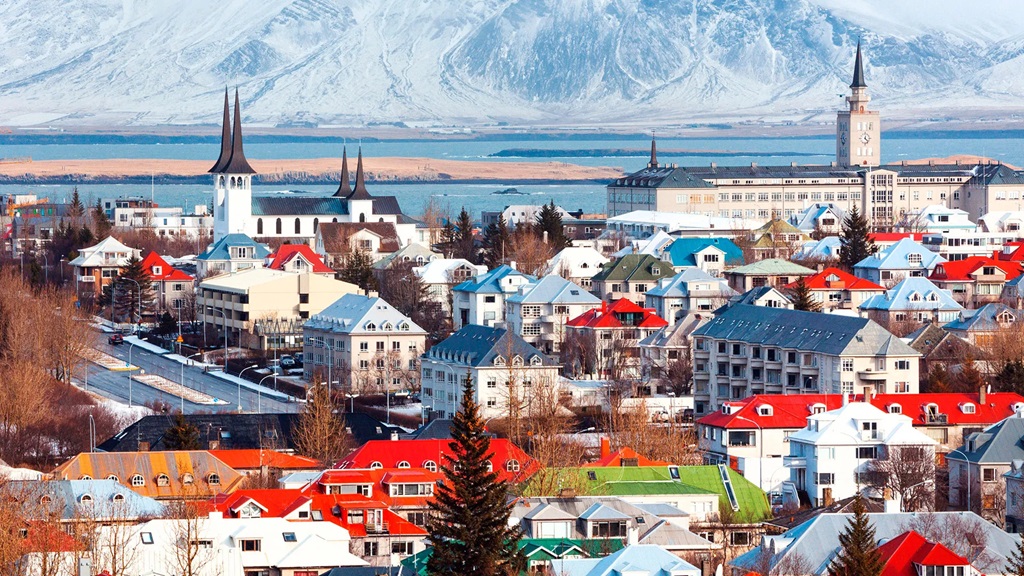 How many days do you need in Reykjavik city?